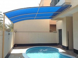 مظلات مسابح