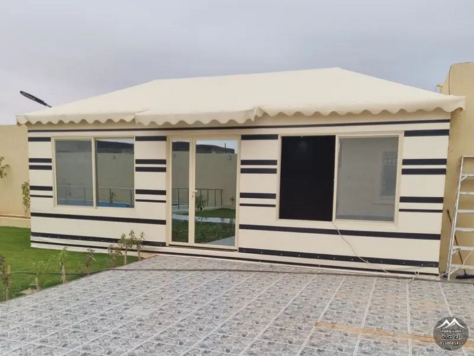 تركيب بيوت شعر ملكي وخيام تمتاز بالرقي والجمال في جده ، ديكورات بيوت شعر مطورة وعصرية تناسب جميع الأذواق العملاء ،  لدينا أفكار عديدة ونساعدك في اختيار الشكل وتصميم وذلك حسب استخدام وأين يتم تركيبه ، فريق عمل ذو خبرة كافية في تصميم بيوت الشعر معتمدين على أعمال عديدة قمنا بها قبل ذلك ما عليك سوى مشاهدة صور بيوت شعر في مؤسستنا .  بيوت شعر Pvc بيوت شعر بي في سي  ، نوفر لكم بيوت شعر بي في سي بأفضل التركيب ومناسبة للعملاء بجده ، حيث نقدم لكم أيضا خيام زجاج راقية وبيوت شعر جاهزة وخيام ملكية  تنفيذ وتفصيل بيوت شعر من جميع أنواع الأقمشة لبيوت شعر وأيضا مفروشات سهلة التركيب والفك ، وأشكال متنوعة من بيوت الشعر .  مجالس بيوت شعر ملكي بيوت شعر وخيام ملكية بأفضل المواصفات والأسعار المميزة ، متوفر لدي مظلات الظل العربي بيوت شعر بجميع الأحجام والمقاسات ، نضمن لك تصميم بيت شعر  مميز وراقي بالمعايير المطلوبة وتسليم بيت شعر بالوقت المحدد ، تركيب بيوت شعر ملكي .  كم سعر متر بيوت الشعر نوفر لكم أسعار بيوت شعر ملكية بالمتر حيث يتم تحديد السعر حسب عوامل مهمة ومنها :-  مقاسات بيت الشعر تختلف حسب الطلب . عدد طبقات ‏العوازل المطلوبة . أيضا السماكة و الهيكل المستخدم في تفصيل بيت الشعر . عدد ومقاسات الأبواب والشبابيك المطلوبة للعميل . تمديدات ‏الكهرباء المطلوبة وغيرها من العوامل .‏ لا تتردد وتواصل معنا وهناك عروض وتخفيضات مستمرة على خدماتنا كافة  للاتصا